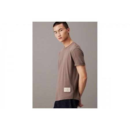 Calvin Klein Cotton Badge Ανδρικό Κοντομάνικο T-Shirt Καφέ